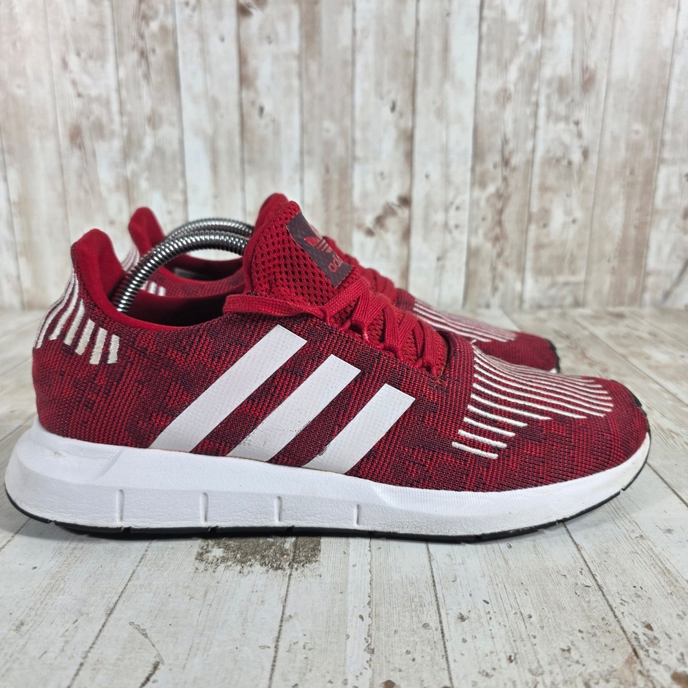 Adidas Swift Run Mens 10 Womens 11 Red White Knit Sneakers EF5440 Running Shoes